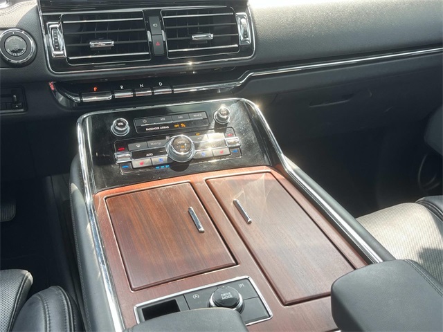 2022 Lincoln Navigator L Reserve photo 18
