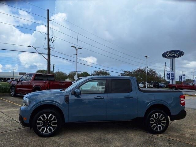 2023 Ford Maverick Lariat photo 2