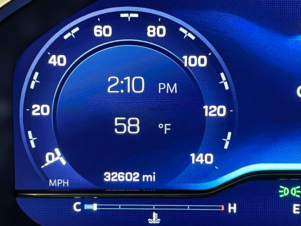 2023 Chevrolet Silverado 1500 RST photo 2