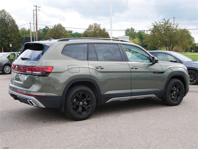 2025 Volkswagen Atlas Peak Edition photo 7