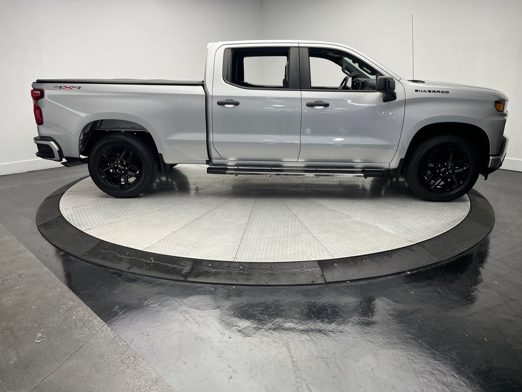 2021 Chevrolet Silverado 1500 Custom photo 4