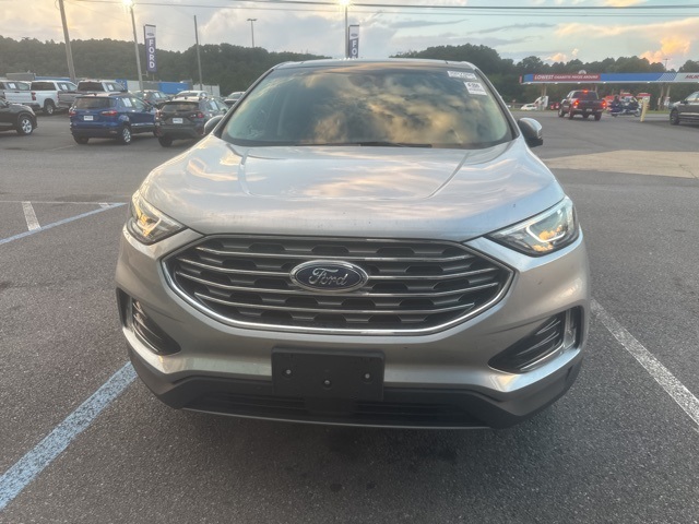 2020 Ford Edge SEL photo 2