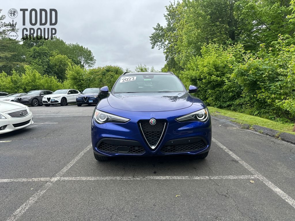2022 Alfa Romeo Stelvio Ti photo 8