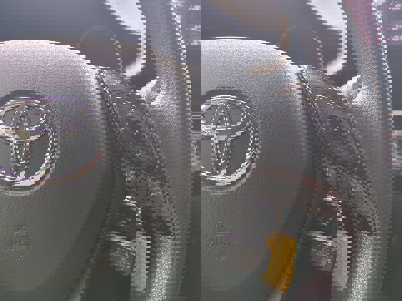 2020 Toyota C-HR LE photo 21