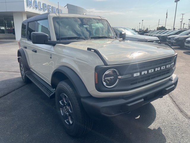 2025 Ford Bronco Big Bend photo 3