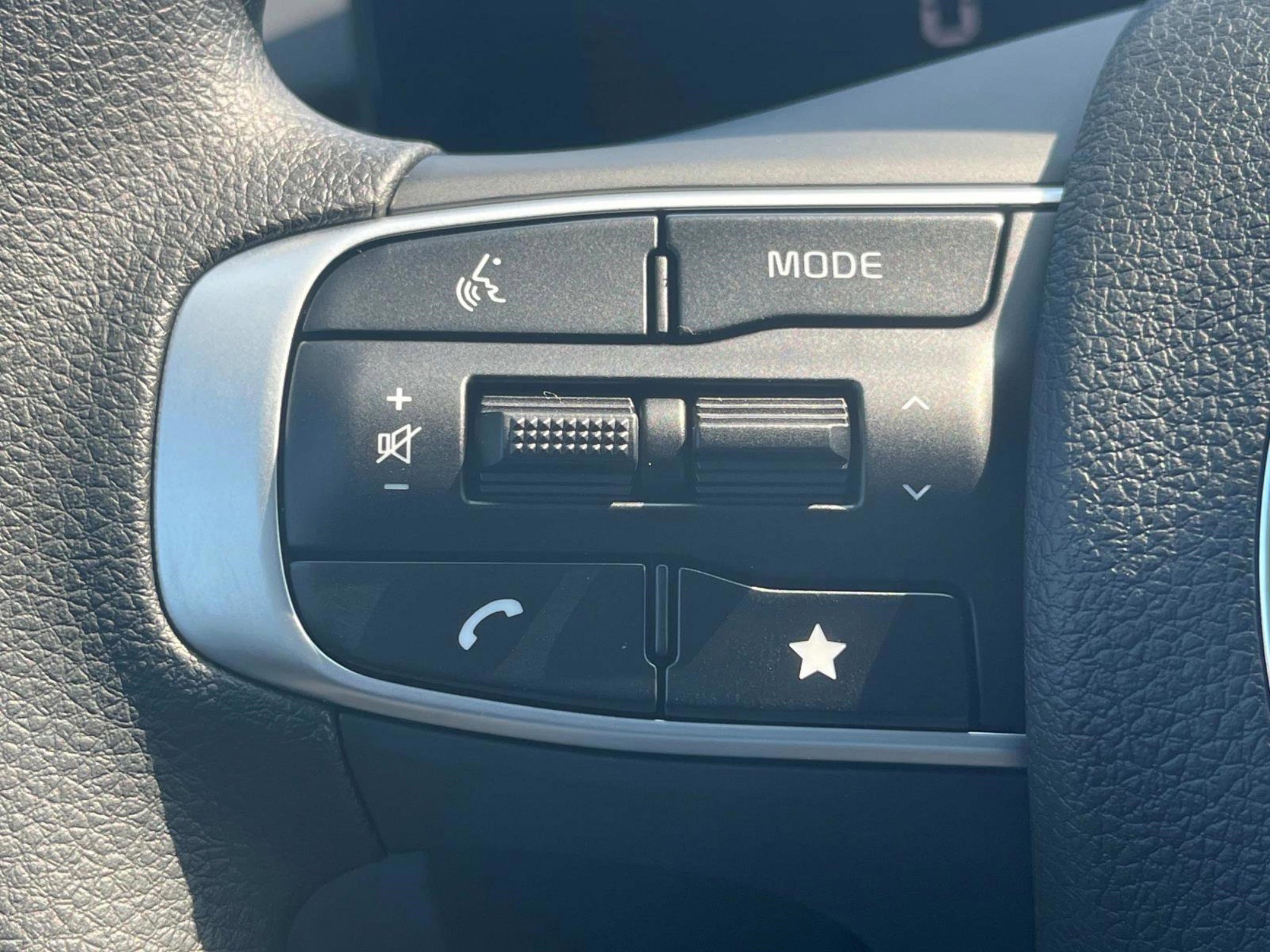 2025 Kia K5 LXS photo 19