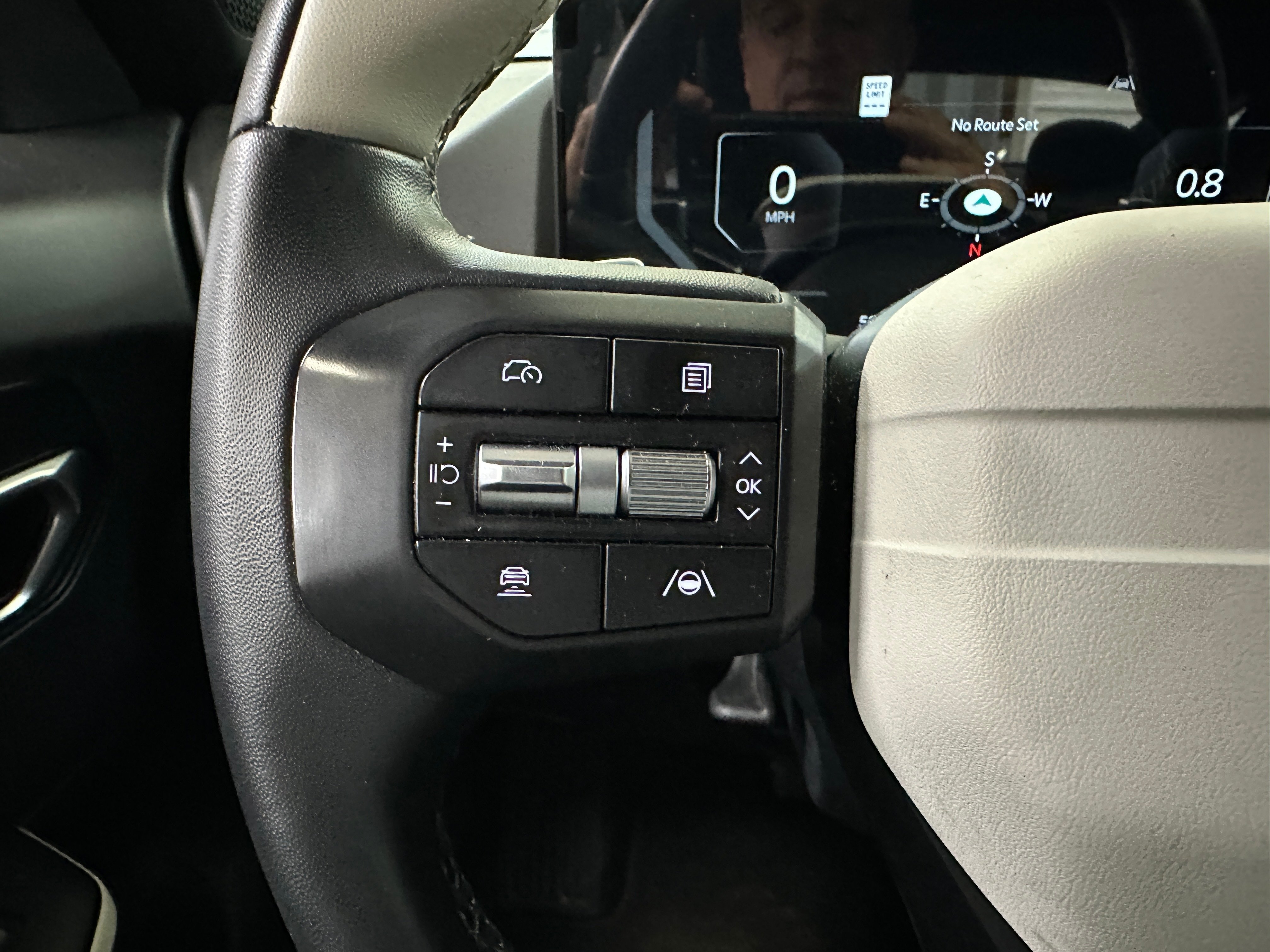 2025 Kia K4 GT-Line photo 4