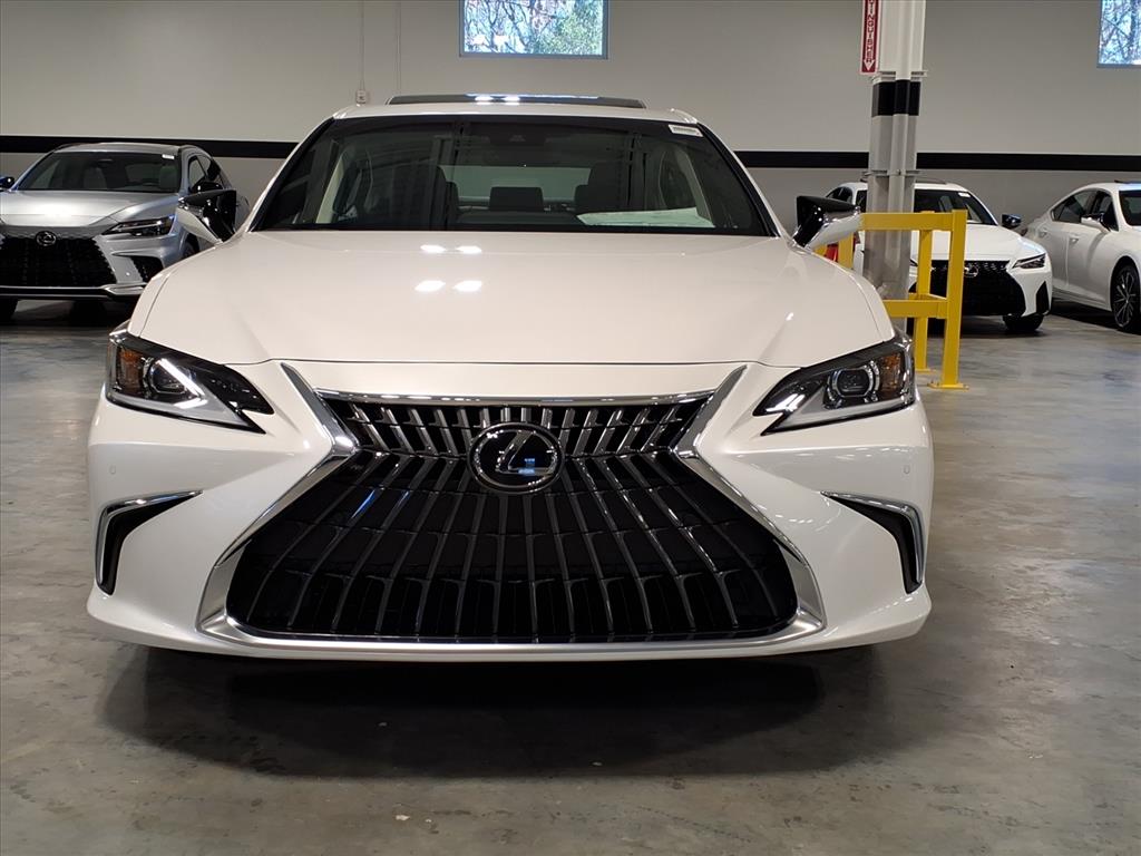 2025 Lexus ES 350 photo 2