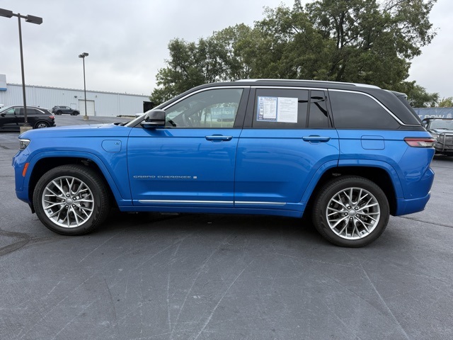 2022 Jeep Grand Cherokee Summit 4xe photo 4