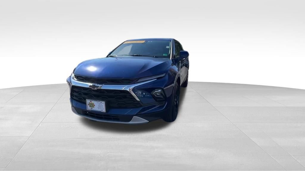 2023 Chevrolet Blazer 2LT photo 3