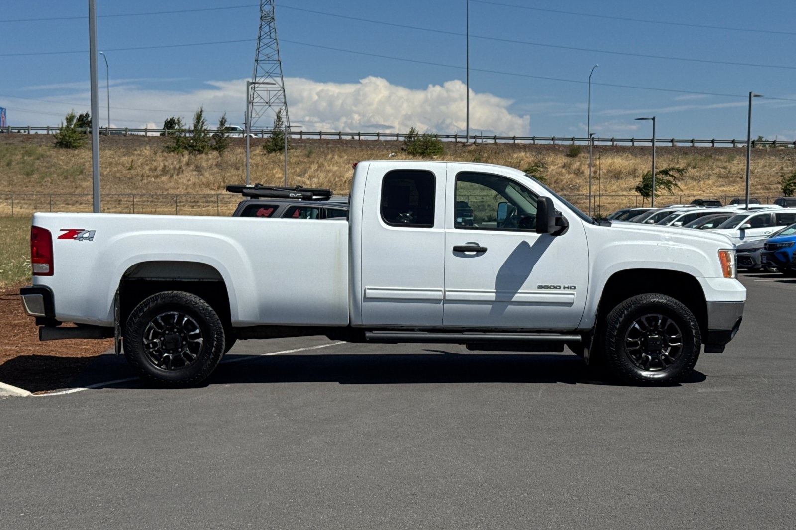 2013 Gmc Sierra SLE photo 2