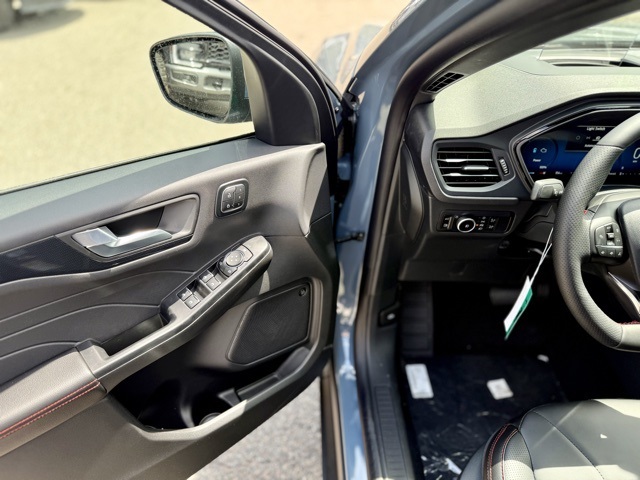 2025 Ford Escape Hybrid ST-Line Elite photo 10