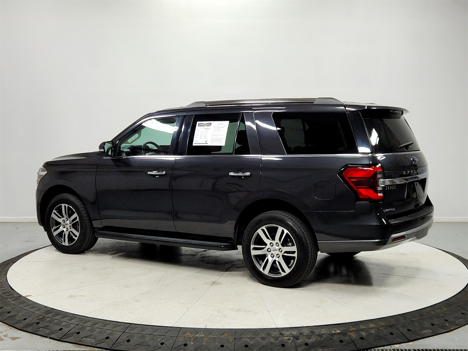 2024 Ford Expedition Limited photo 4