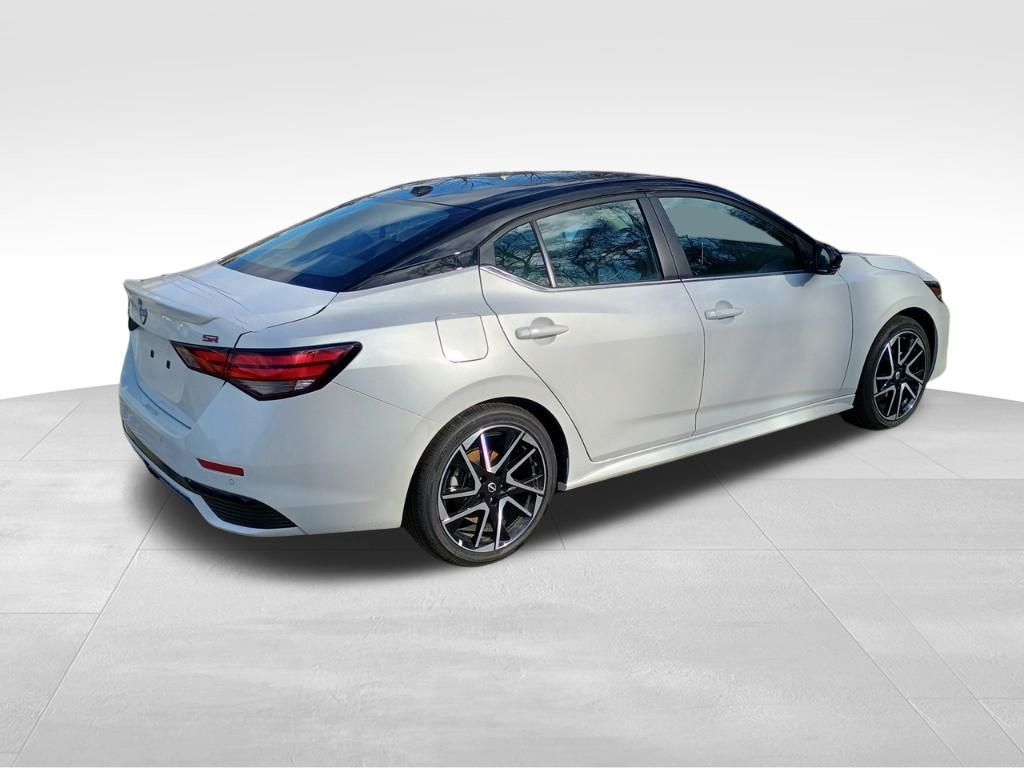 2025 Nissan Sentra SR photo 6