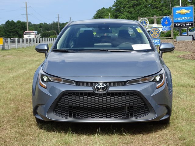 Used 2022 Toyota Corolla LE with VIN 5YFEPMAE9NP359802 for sale in Northfield, Minnesota