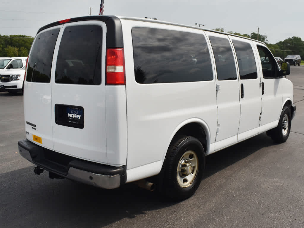 2014 Chevrolet Express 2500 LT photo 13