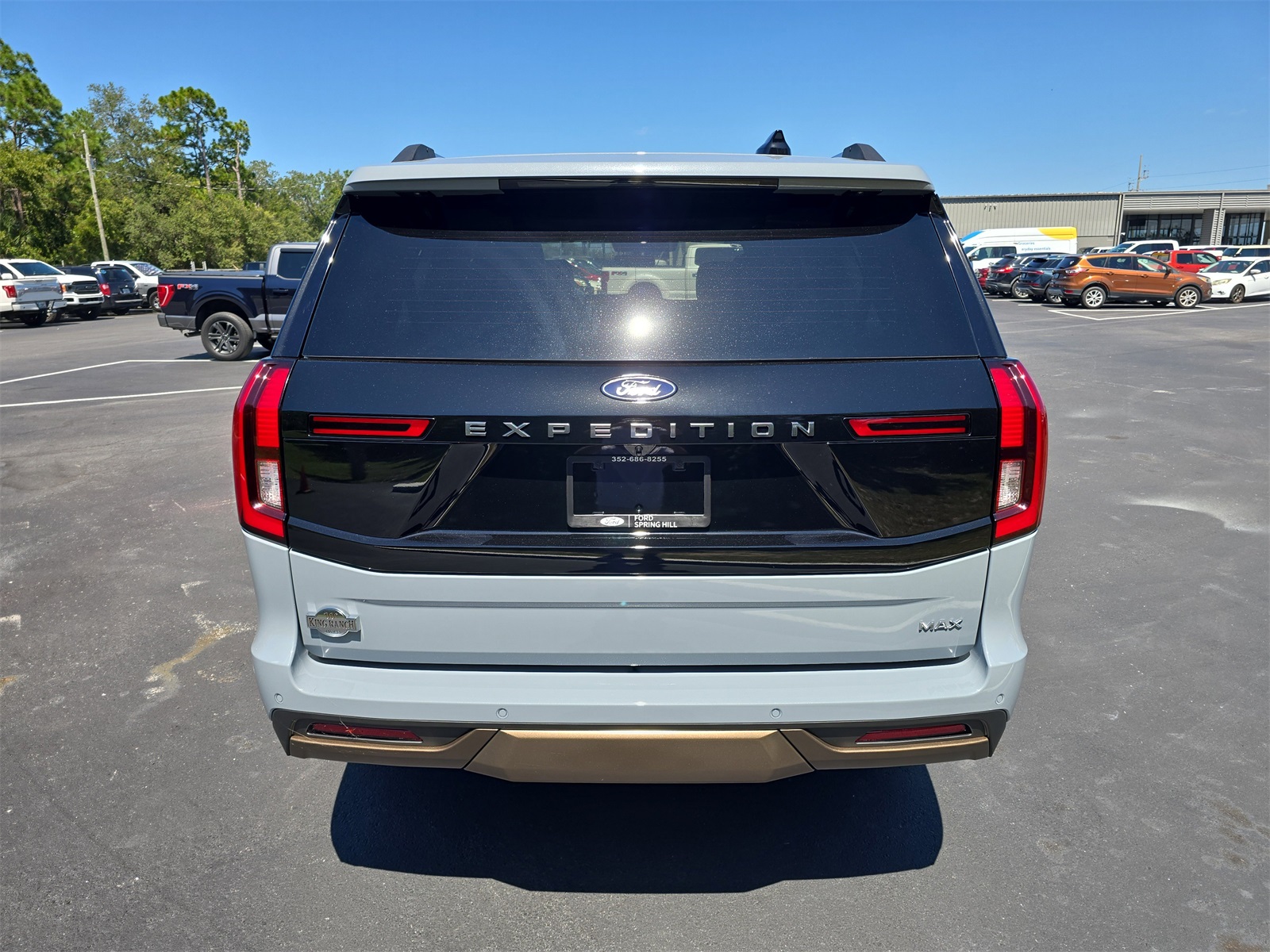 2025 Ford Expedition King Ranch MAX EL photo 3
