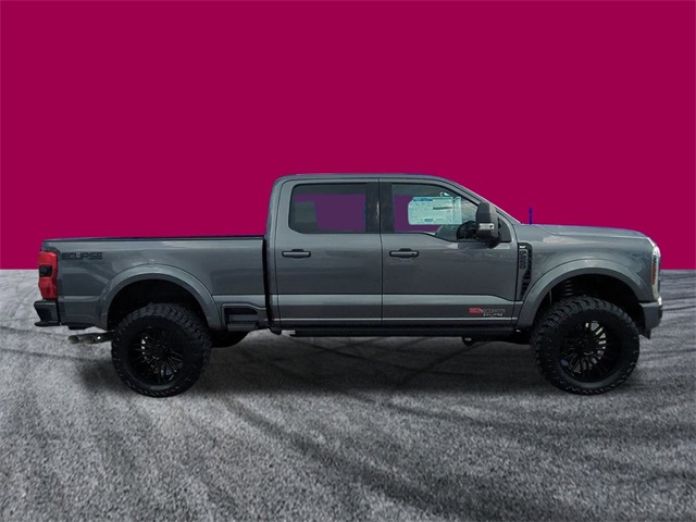 2025 Ford F-250 XLT photo 3