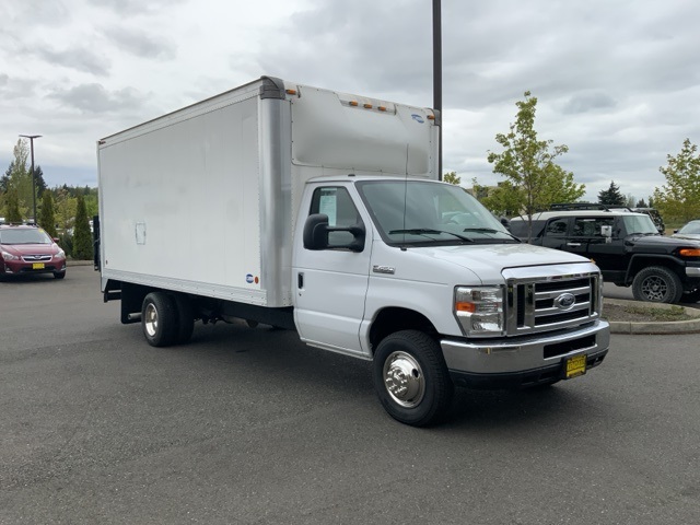 2018 Ford E-450 DRW photo 3