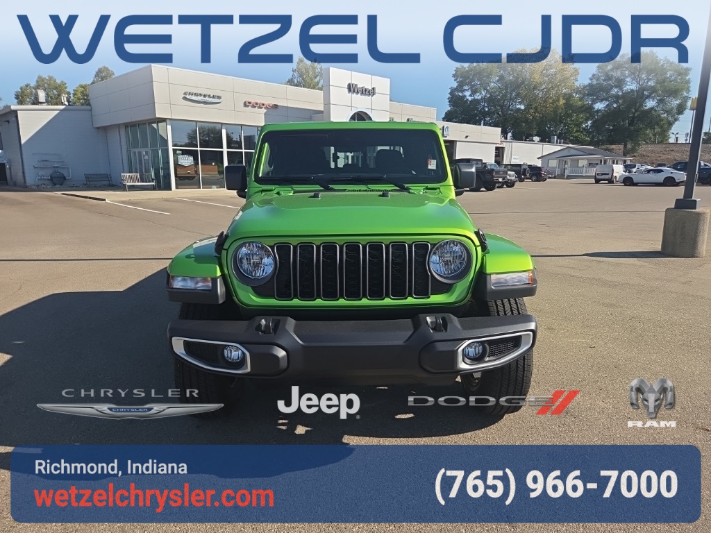 2025 Jeep Gladiator Sport S photo 2