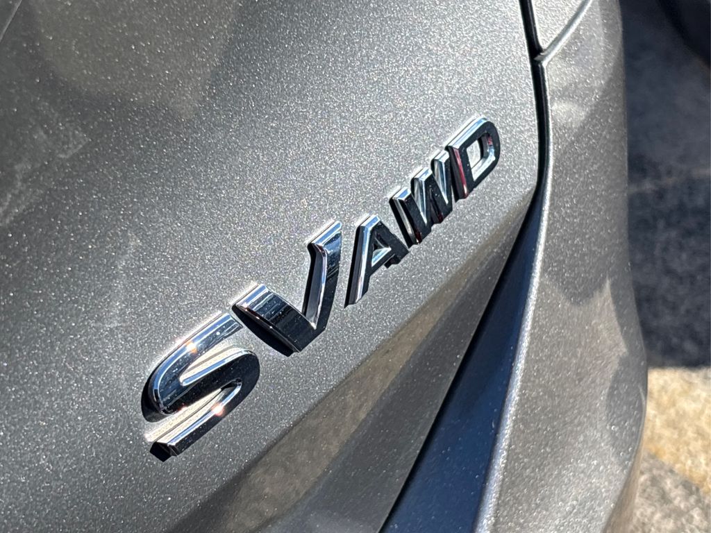2016 Nissan Rogue SV photo 14