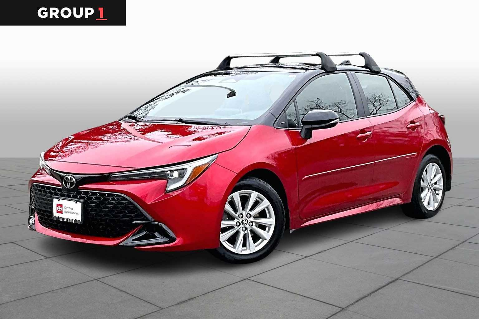 2023 Toyota Corolla Hatchback SE's photo
