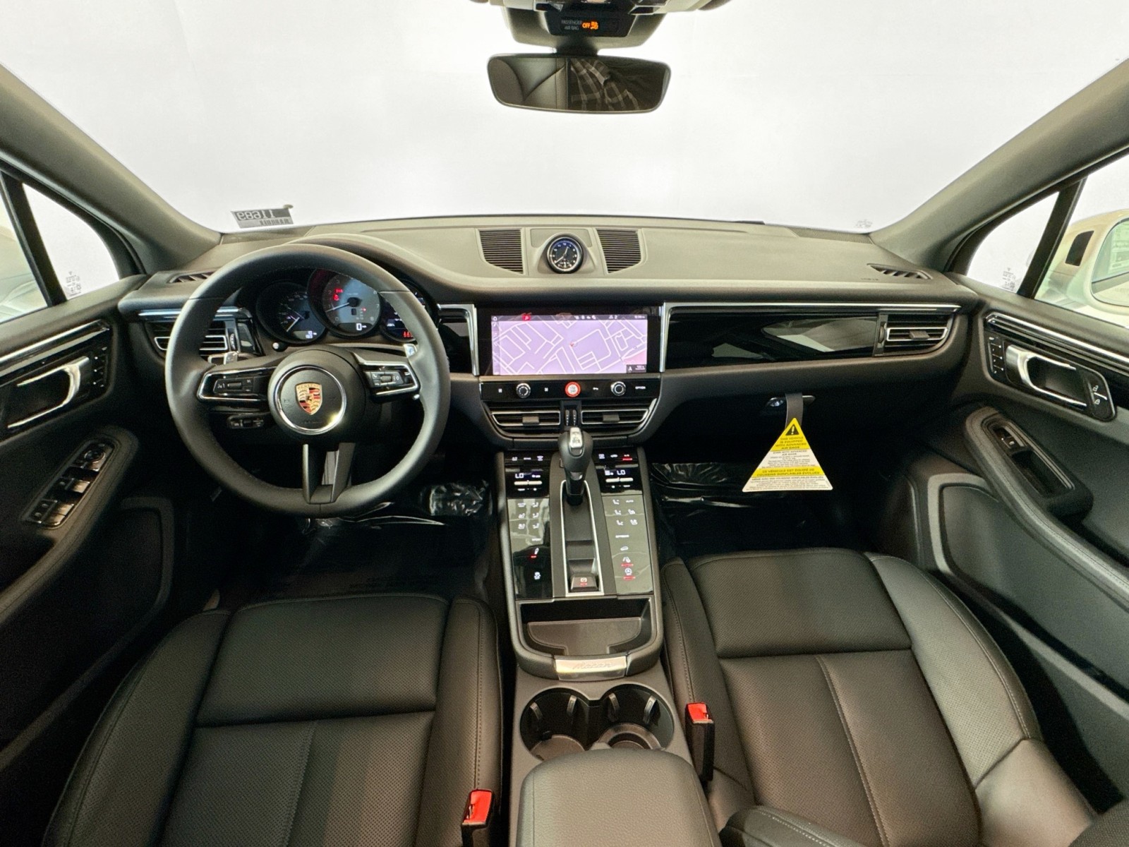2025 Porsche Macan S photo 18