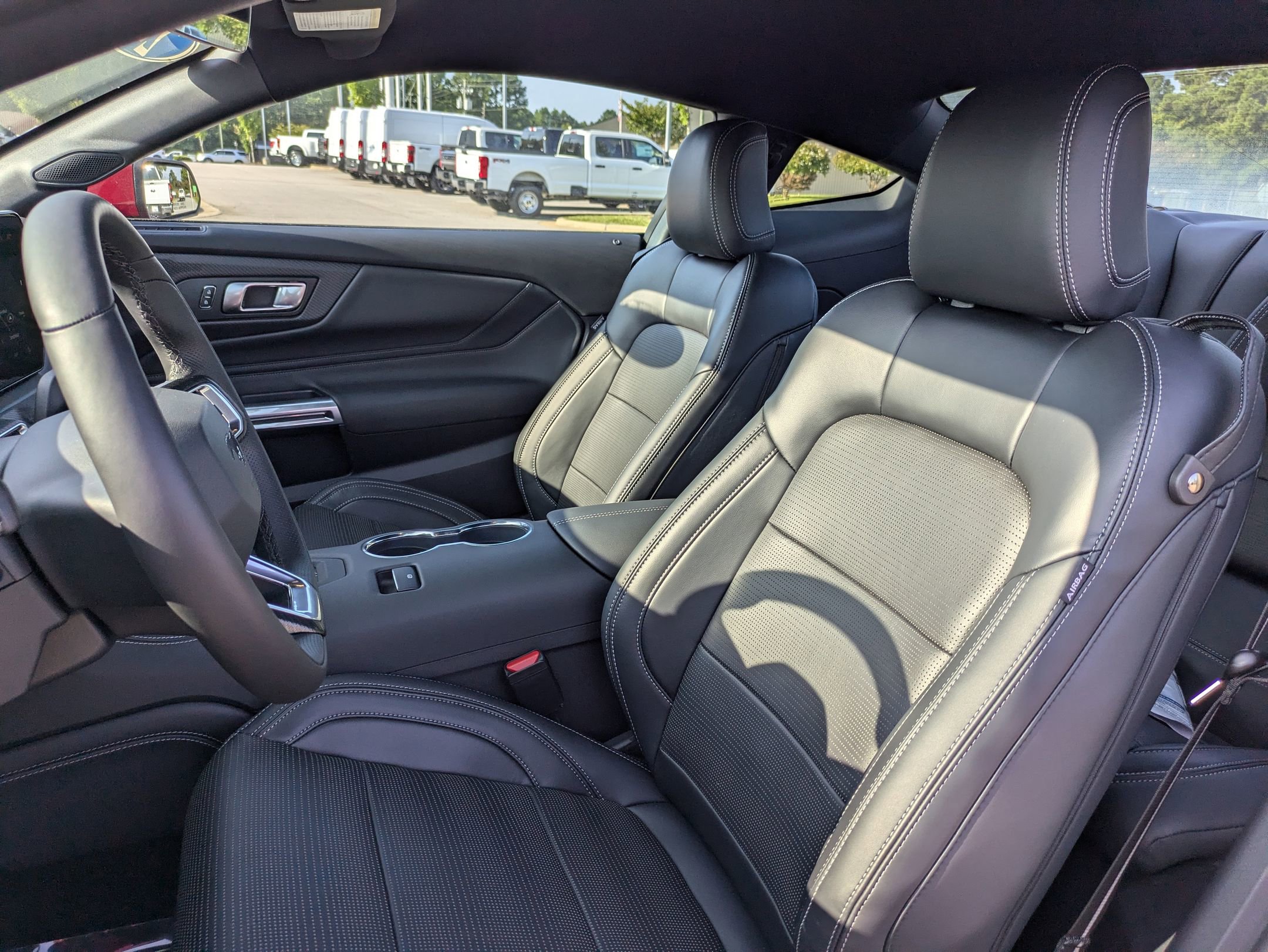 2024 Ford Mustang EcoBoost Premium photo 14