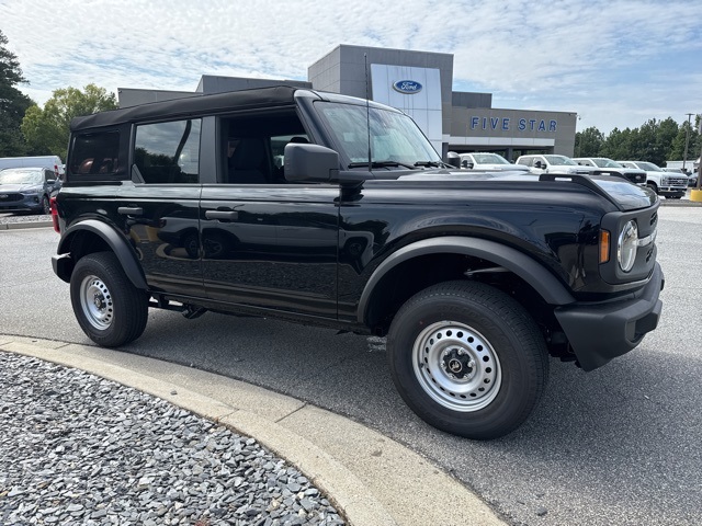 2025 Ford Bronco Base photo 2