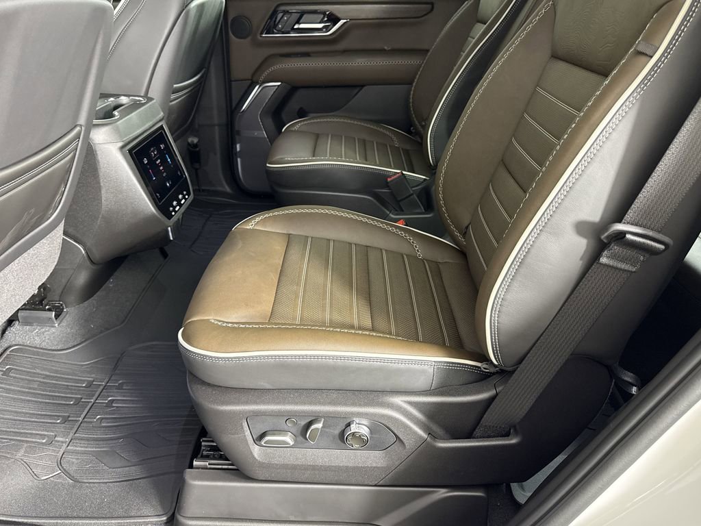 2025 Gmc Yukon Denali Ultimate photo 19