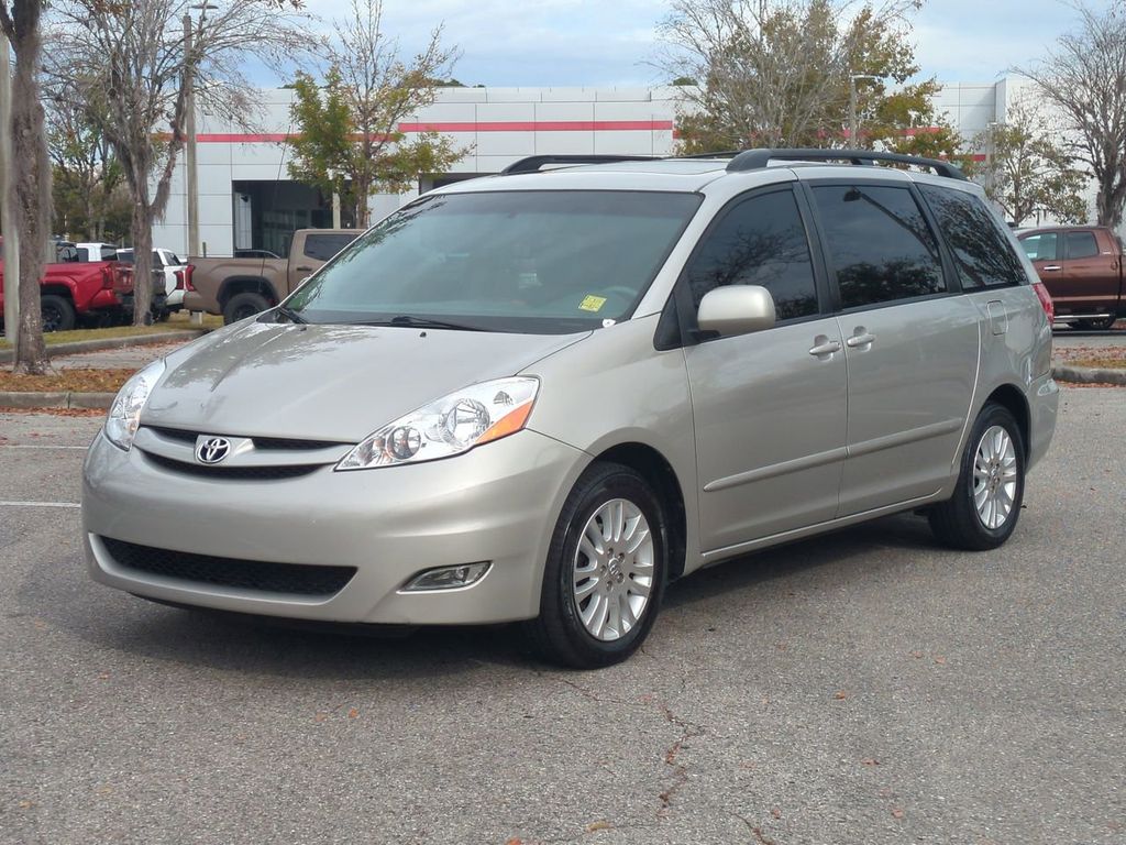 2010 Toyota Sienna XLE