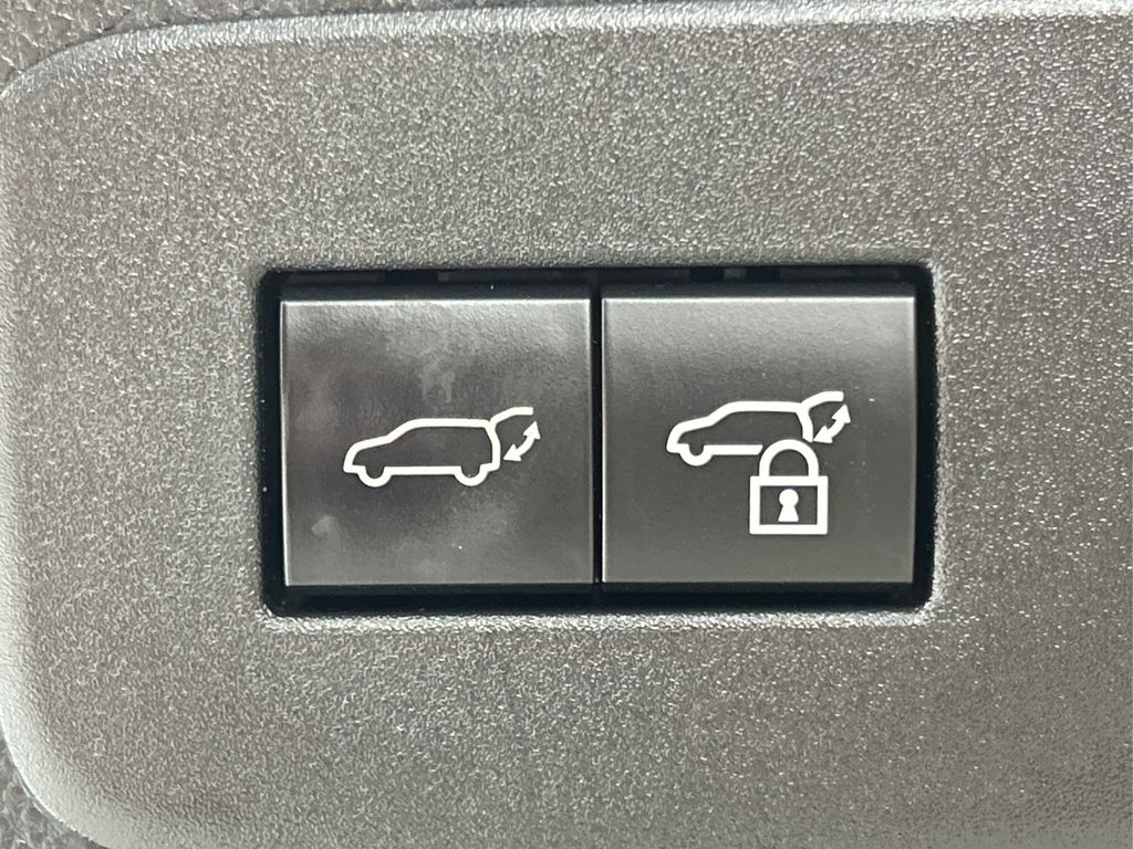 2024 Toyota Land Cruiser Base photo 15