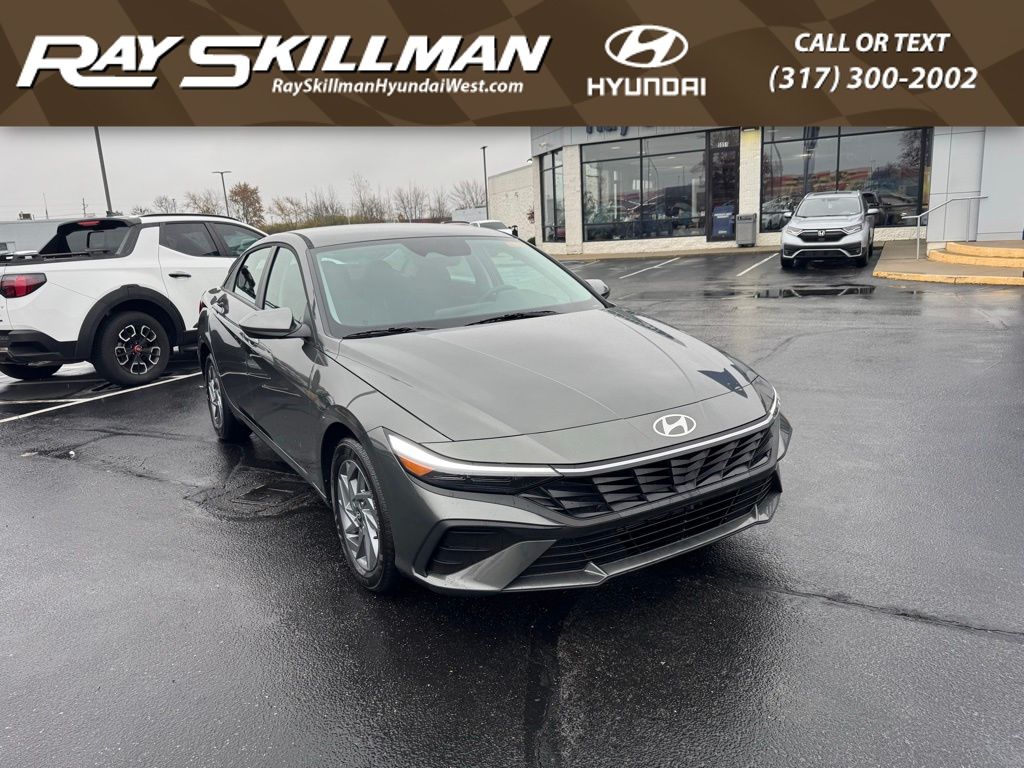 2026 Hyundai Elantra Blue's photo