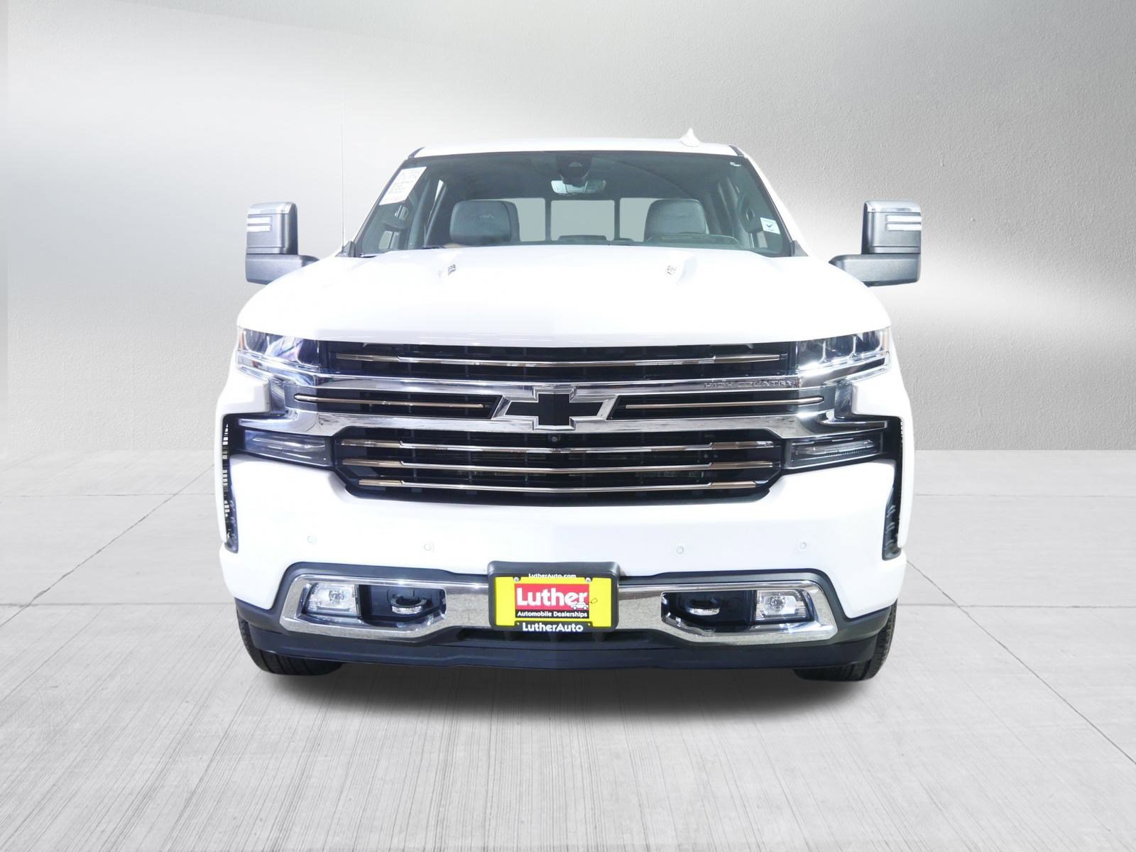 Used 2021 Chevrolet Silverado 1500 High Country with VIN 1GCUYHEL2MZ209608 for sale in Cambridge, Minnesota