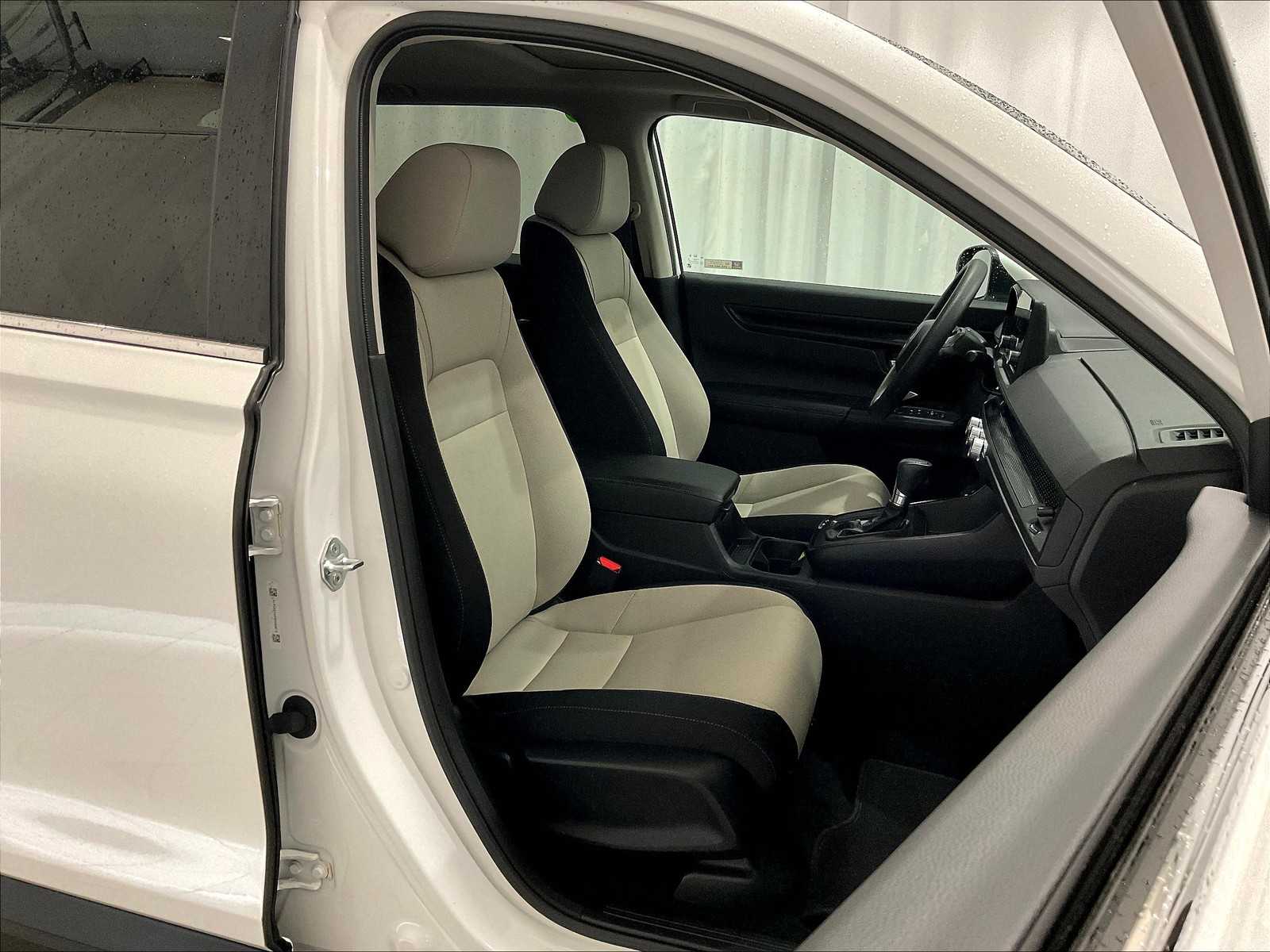 2023 Honda CR-V EX photo 11