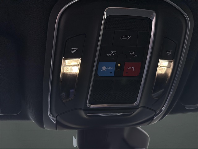 2024 Jeep Grand Cherokee Altitude photo 11