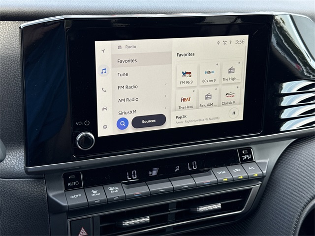 2025 Toyota Camry SE photo 21