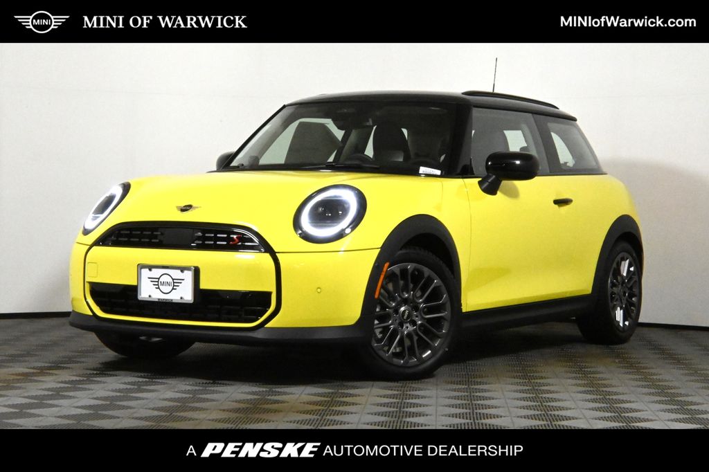 2025 MINI Hardtop 2 Door S's photo