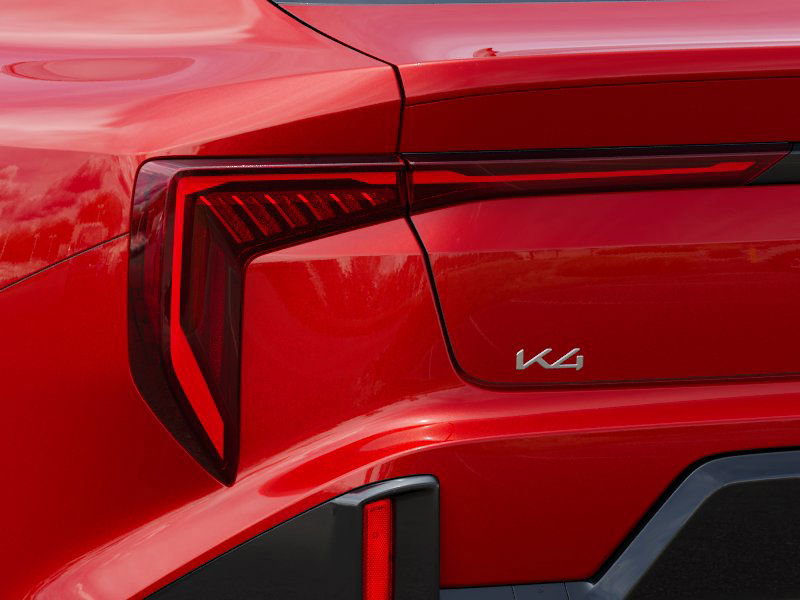 2025 Kia K4 GT-Line Turbo photo 11