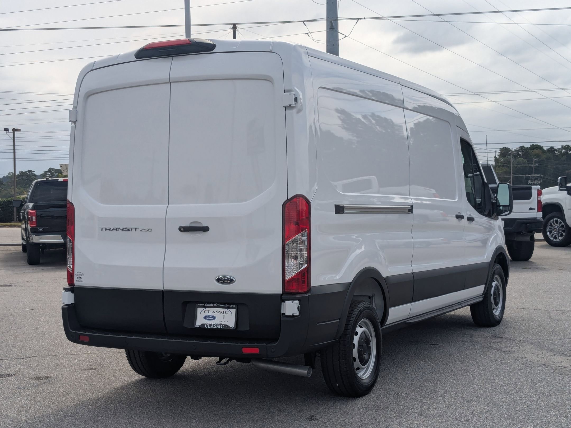 2025 Ford Transit Cargo Van photo 4