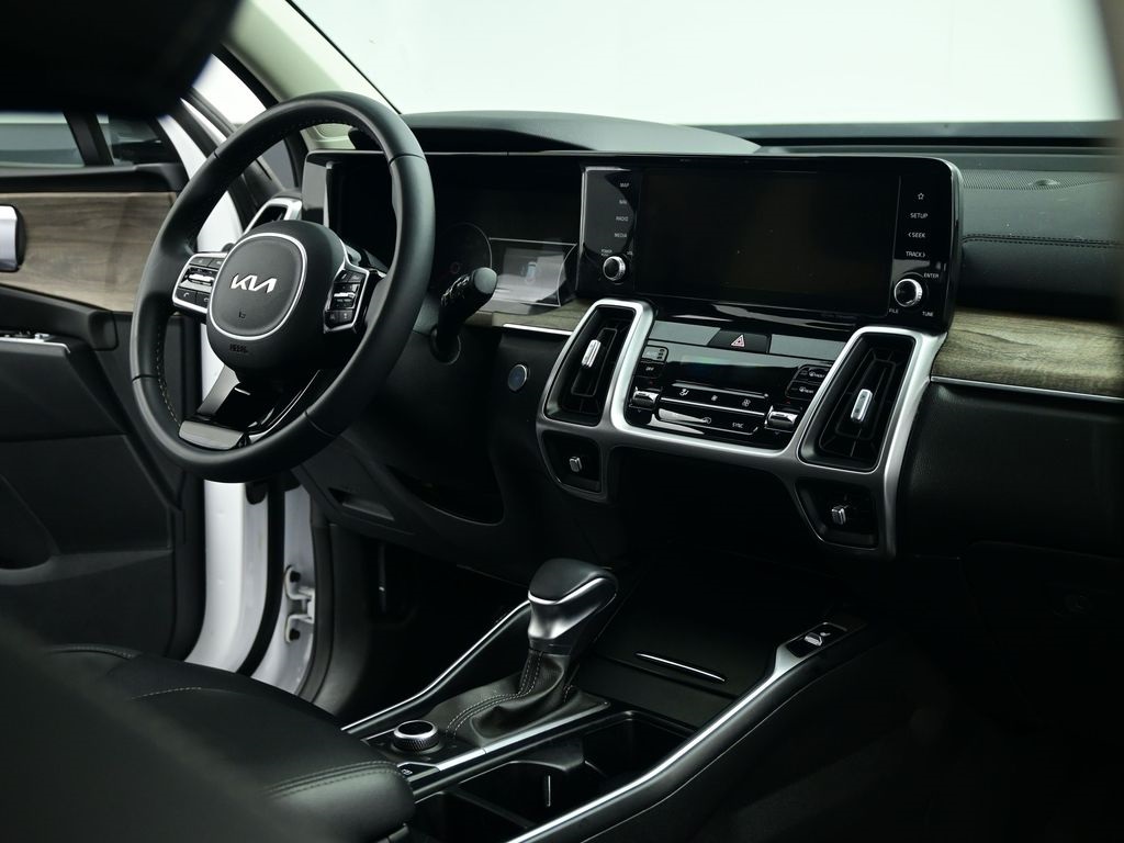 2023 Kia Sorento X-Line EX photo 18
