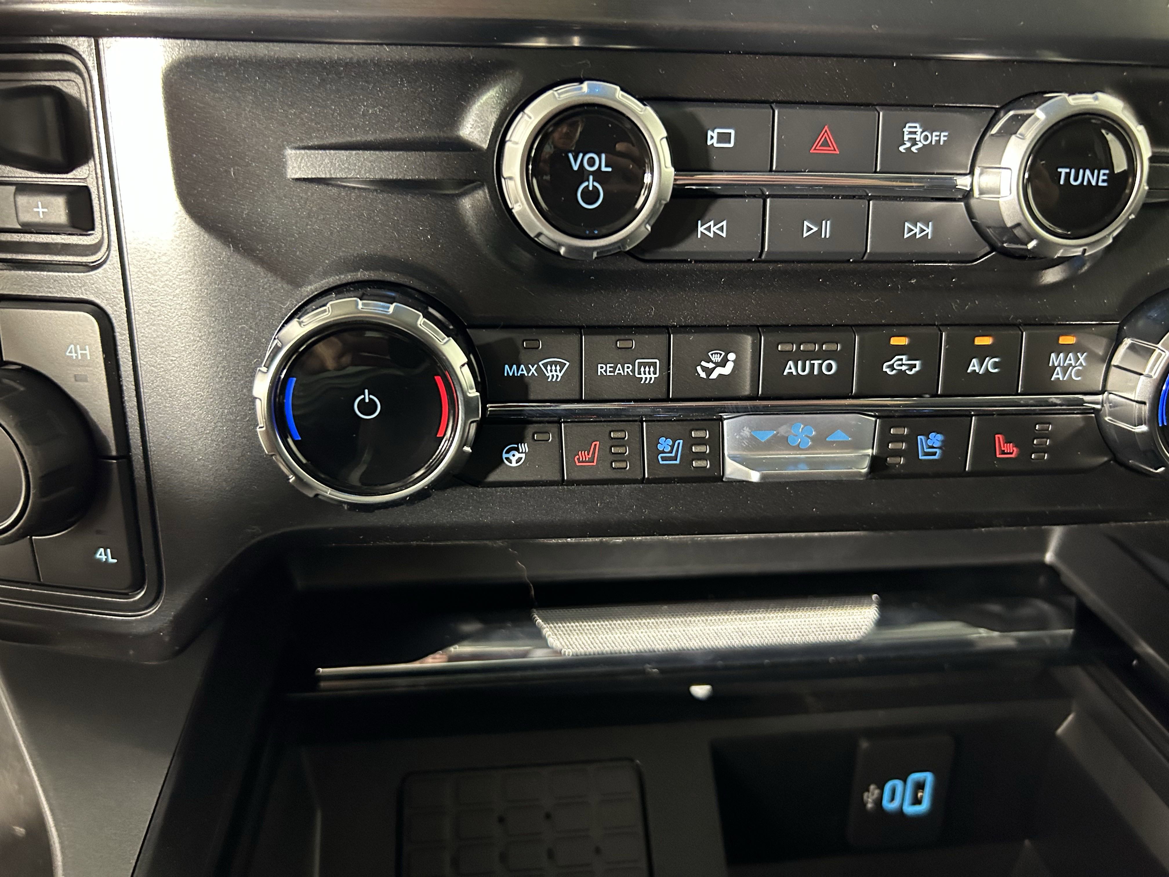 2025 Ford F-250 photo 14