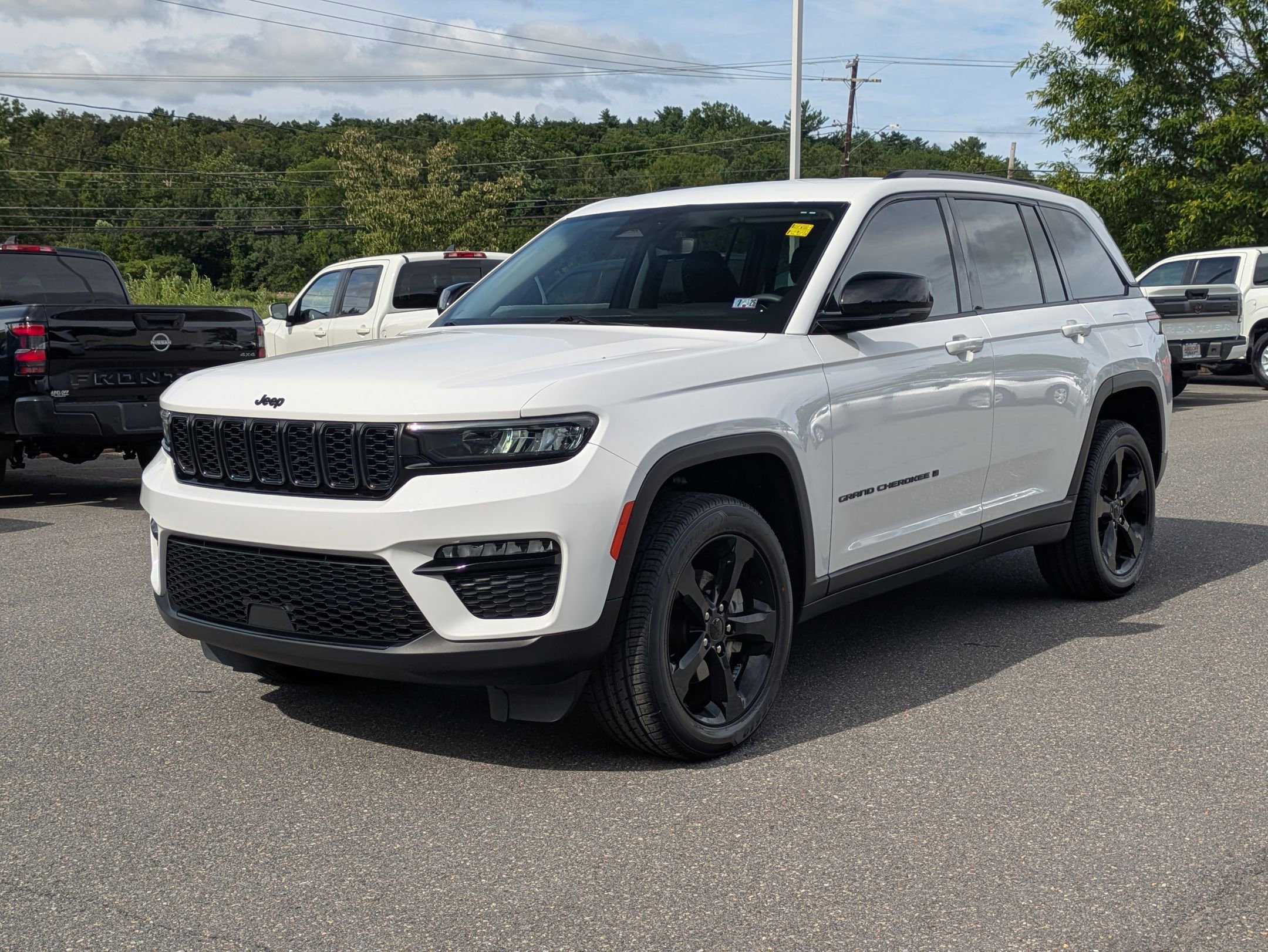 2023 Jeep Grand Cherokee Limited photo 3