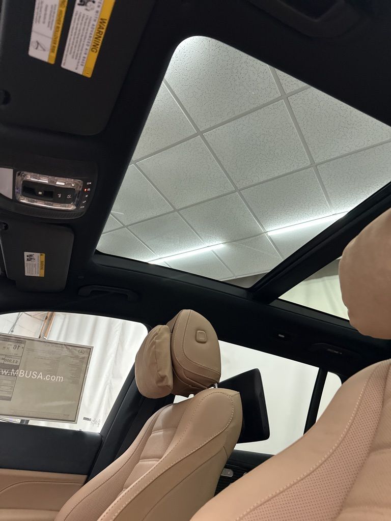 2026 Mercedes Benz GLS 580 4MATIC photo 19