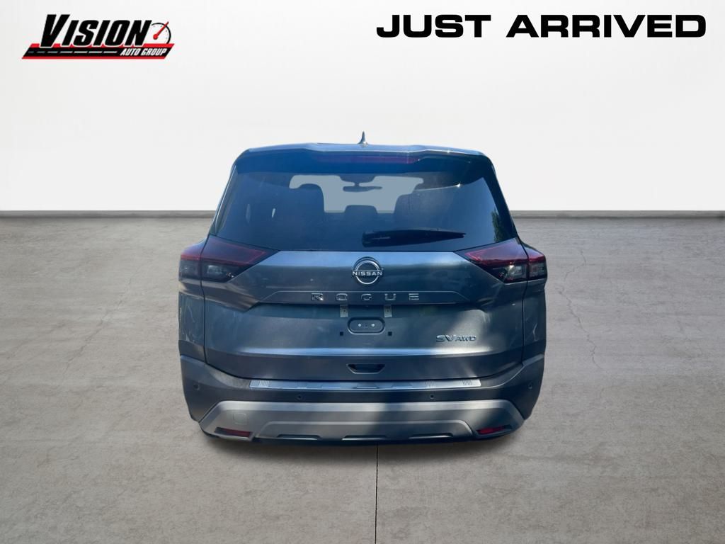 2023 Nissan Rogue SV photo 4