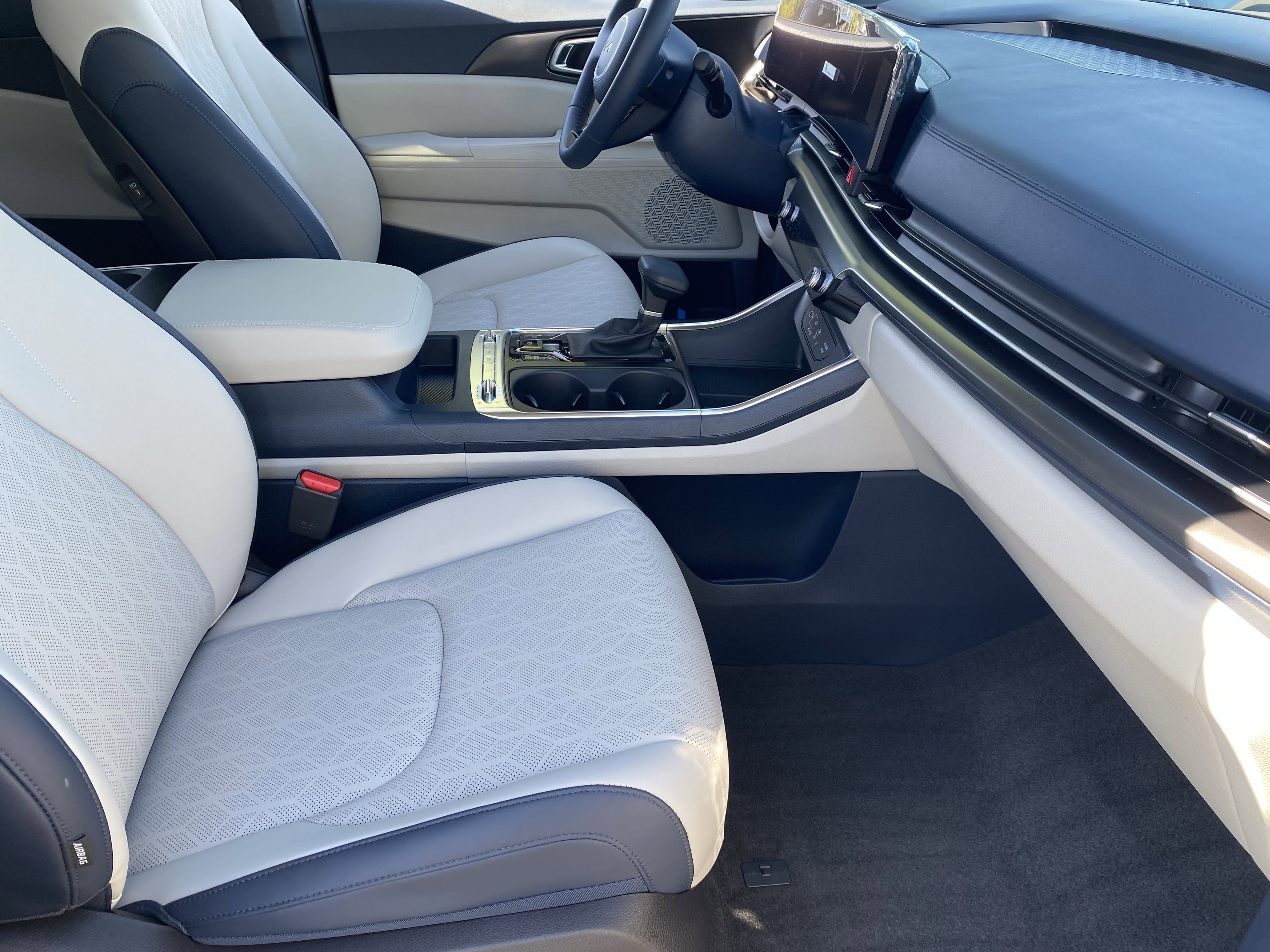 2026 Kia Carnival SX Prestige photo 5