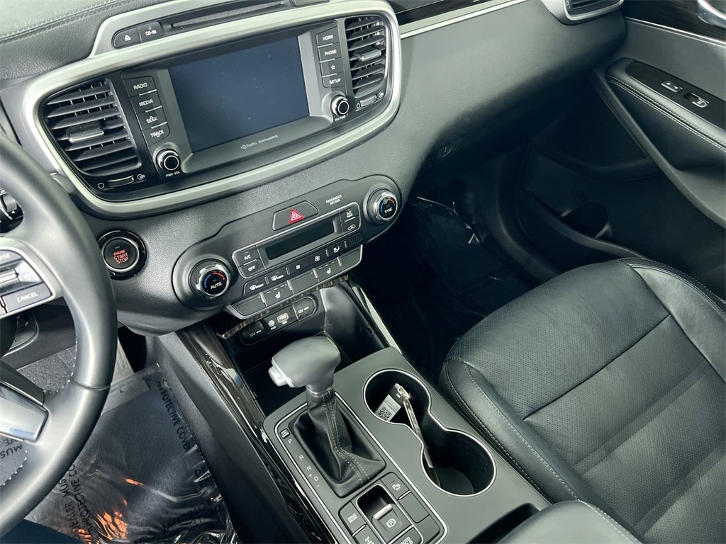 2019 Kia Sorento EX photo 24