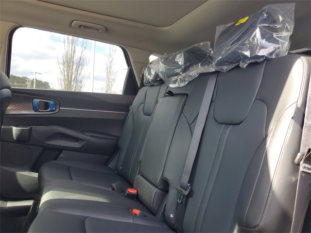 2025 Kia Sorento S photo 4