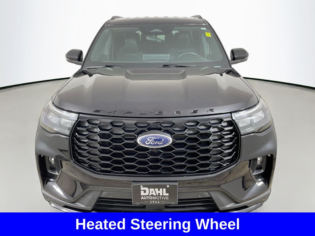 2025 Ford Explorer ST-Line photo 2