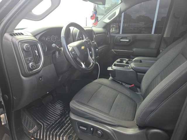 2020 Chevrolet Silverado 1500 LT photo 3